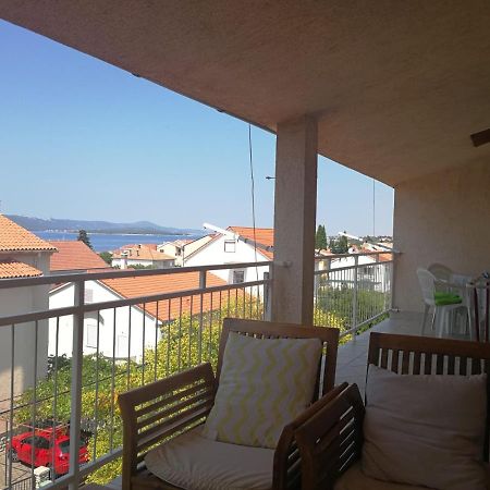 Apartmani Nea Biograd Na Moru Exteriör bild