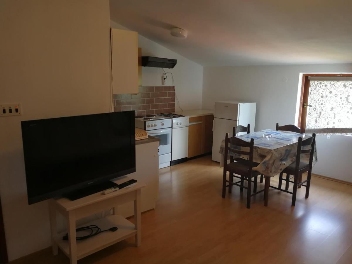 Apartmani Nea Biograd Na Moru Exteriör bild