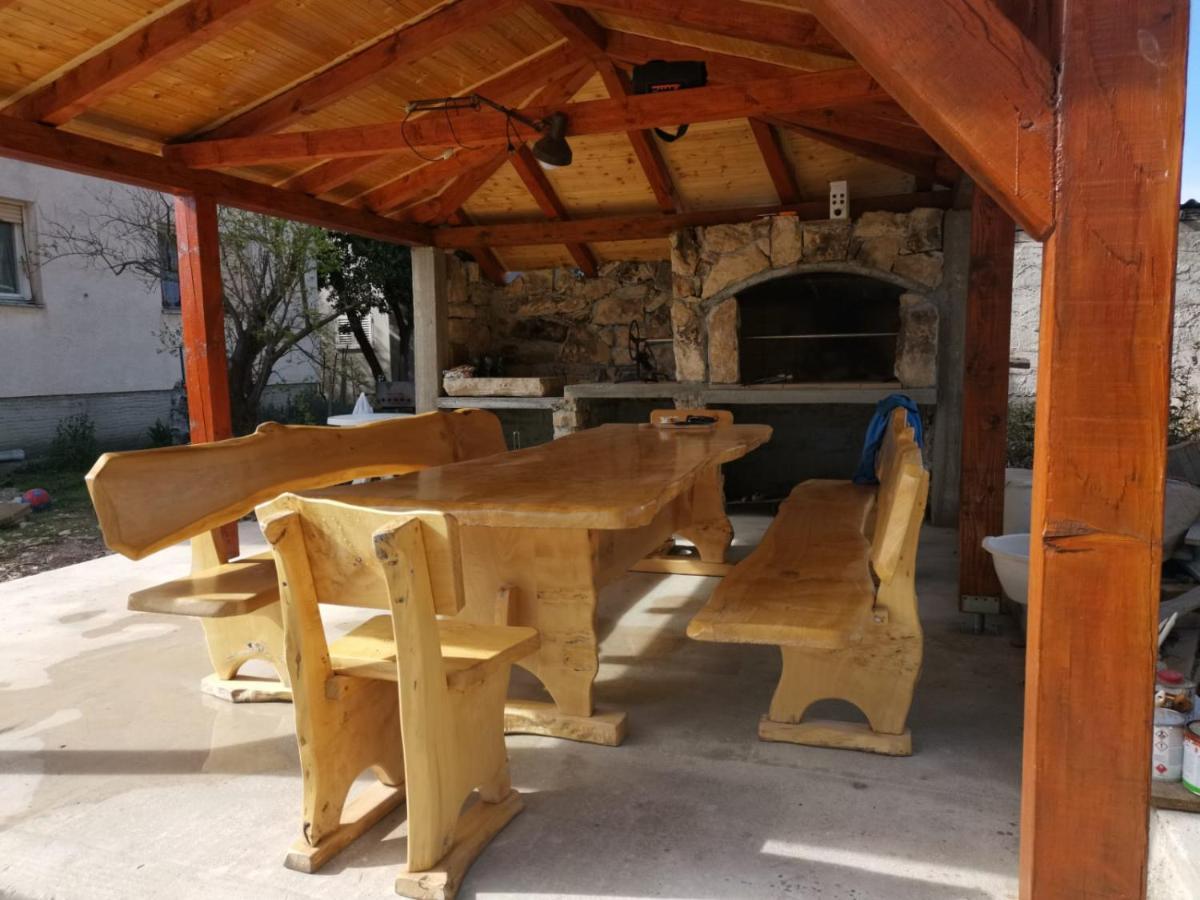 Apartmani Nea Biograd Na Moru Exteriör bild