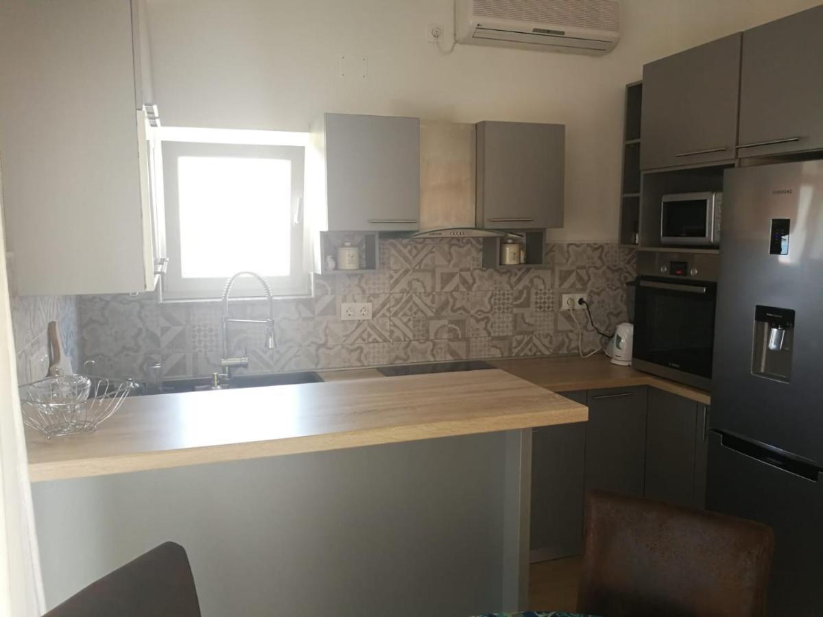 Apartmani Nea Biograd Na Moru Exteriör bild