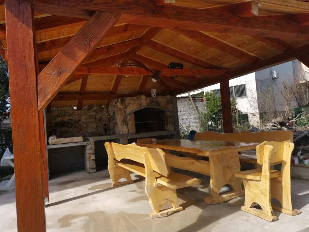 Apartmani Nea Biograd Na Moru Exteriör bild