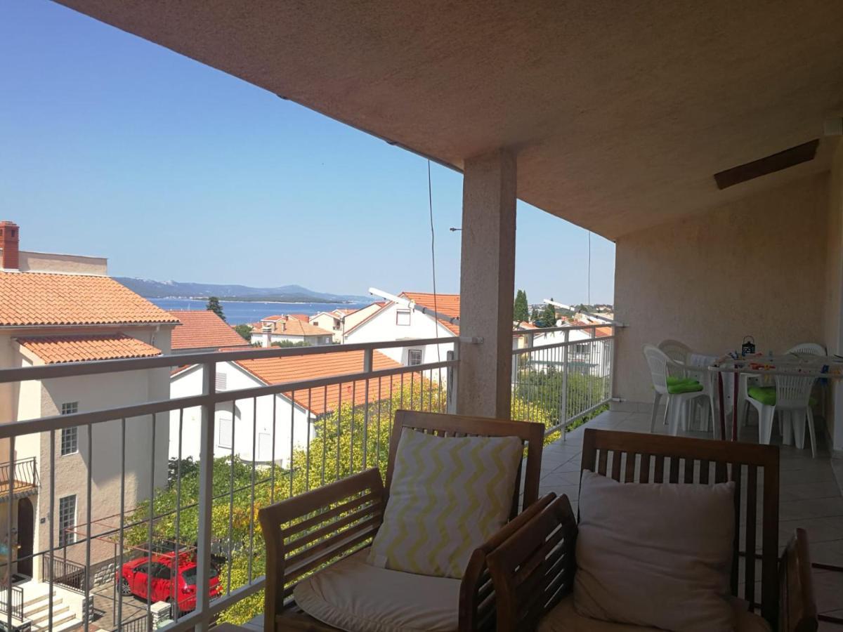 Apartmani Nea Biograd Na Moru Exteriör bild