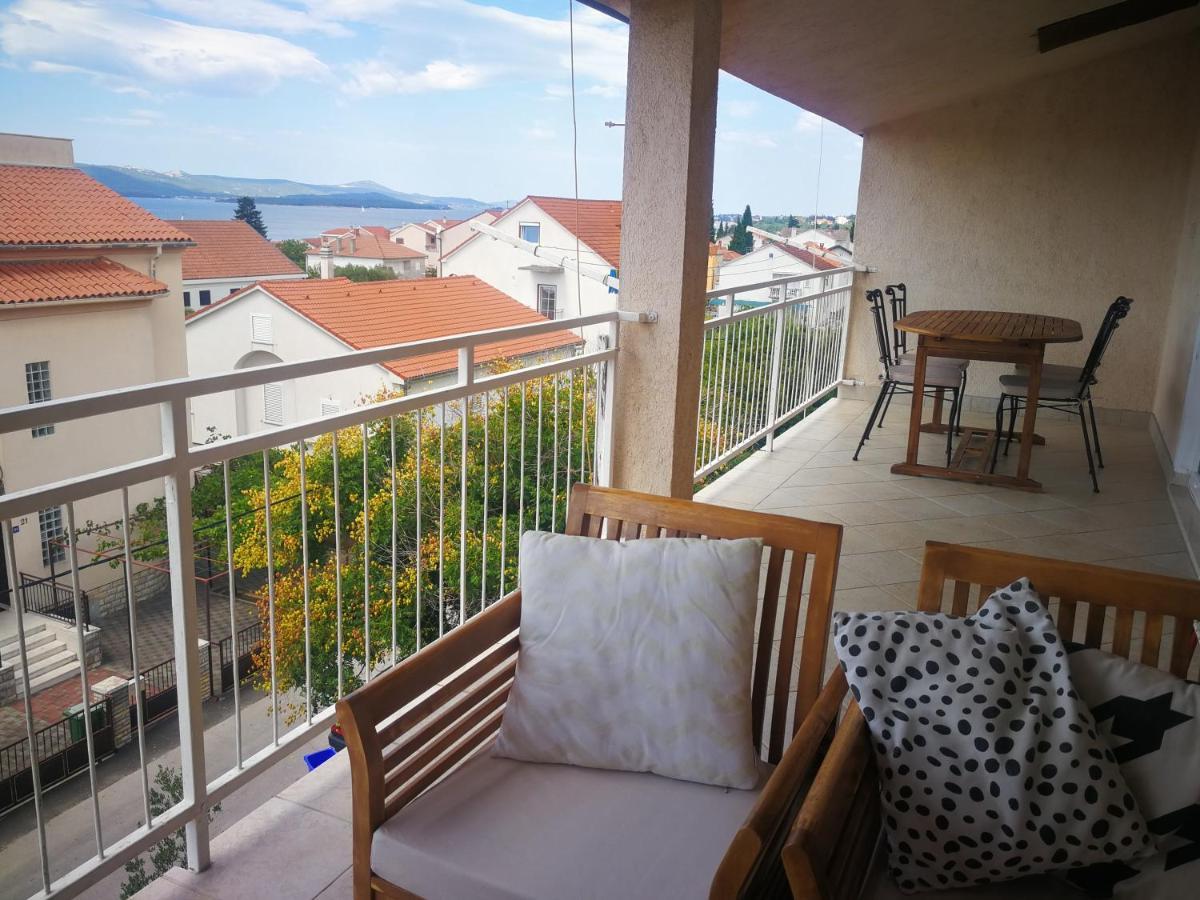 Apartmani Nea Biograd Na Moru Exteriör bild